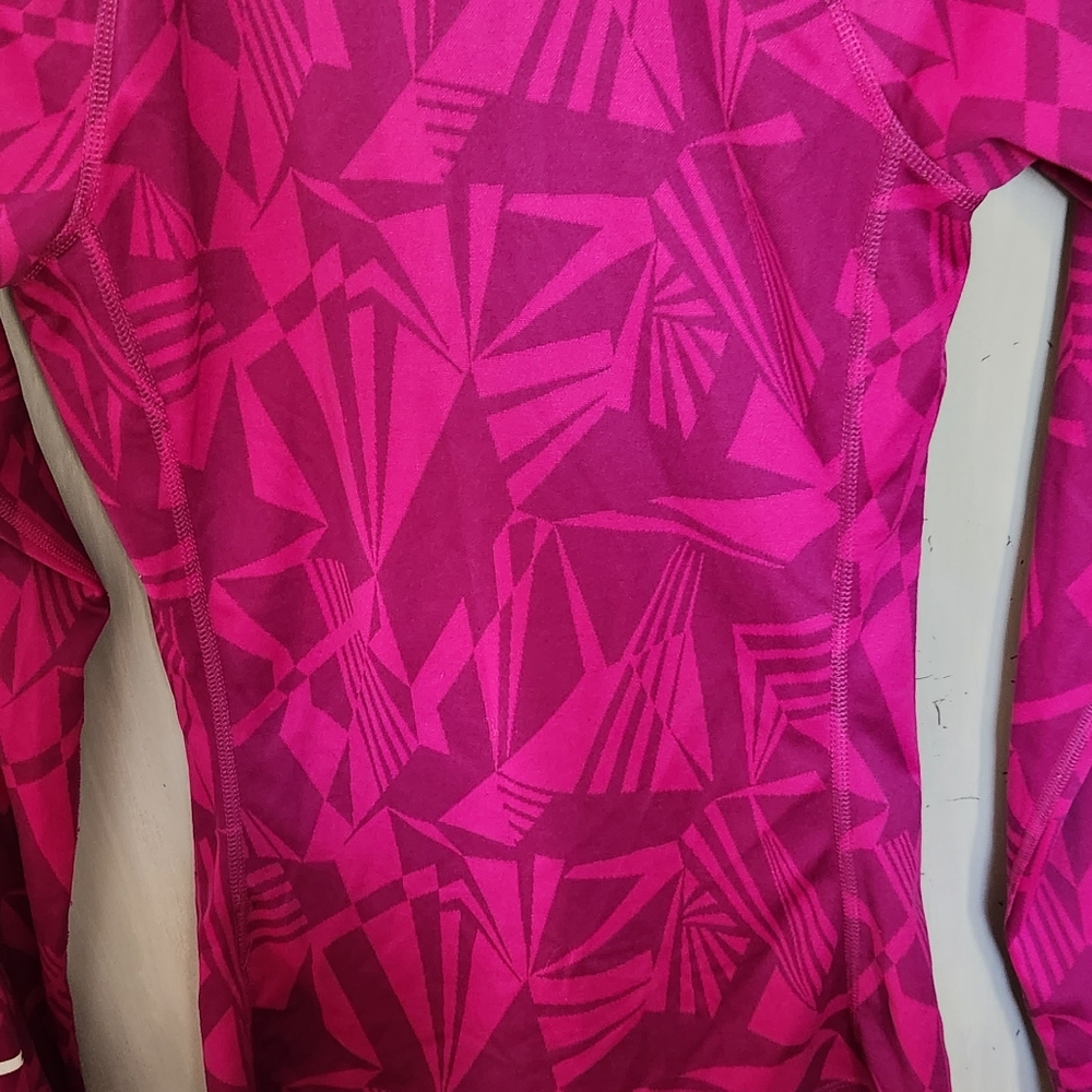 NIKE DRY FIT XS SOFT JACKET. - Picture 8 of 9